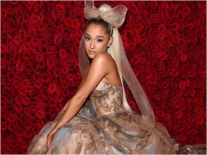 Ariana Grande Gives It Back To Trolls Who Say She's Not A Singer