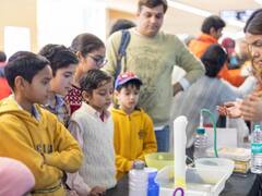दिल्ली: द्वारका के पैसिफिक मॉल में साइंस फेस्टिवल का आयोजन, 500 से ज्यादा बच्चों ने लिया हिस्सा