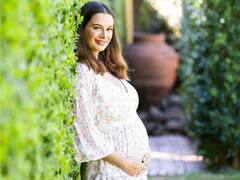 Evelyn Sharma Pregnant: 12 महीने में दूसरी बार मां बनने जा रही हैं रणबीर कपूर की ये हीरोइन, सोशल मीडिया पर फैंस को दी खुशखबरी