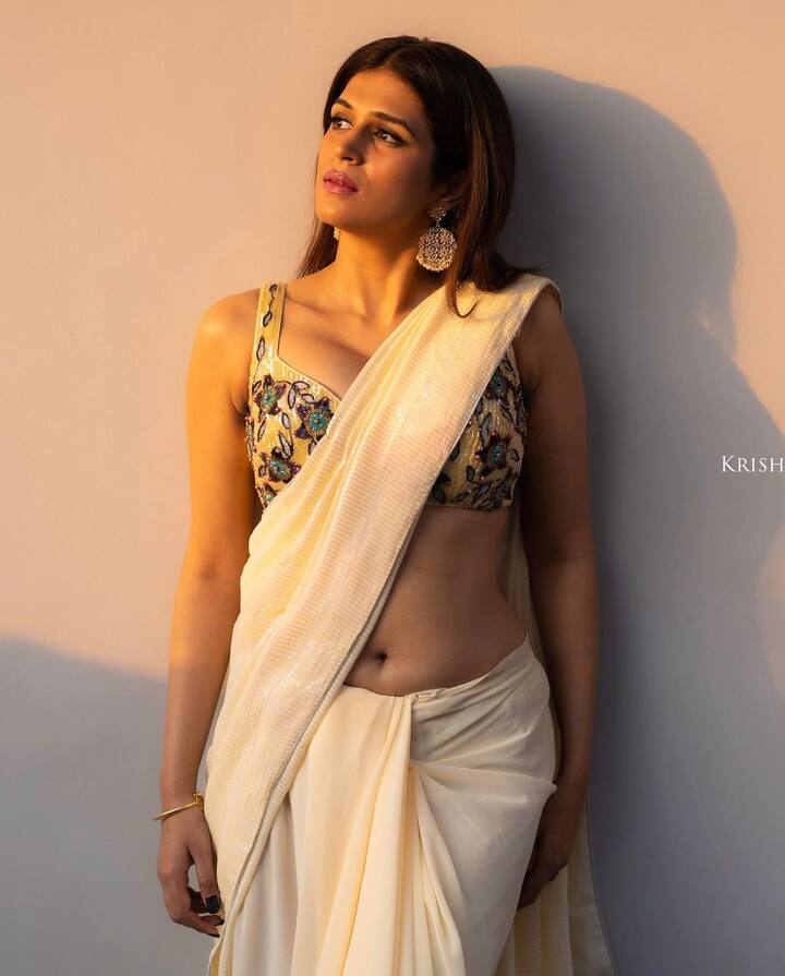 శ్రద్దా దాస్ అందమైన ఫోటోస్. Images Credit: Shraddha Das/Instagram