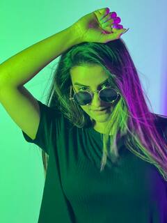 Akshara Singh से इस एक चीज में पीछे रह गईं Monalisa, एक्ट्रेस के चाहने वालों को लगा बड़ा झटका