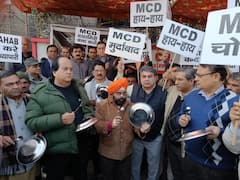 दिल्ली: सदर बाजार के व्यापारियों में MCD के खिलाफ बढ़ रहा आक्रोश, 6 दिन में चौथा विरोध प्रदर्शन