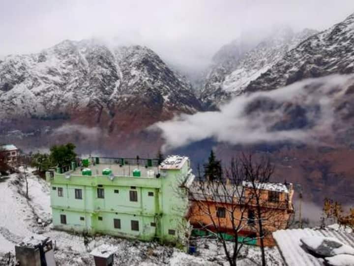 Joshimath Land Subsidence: जोशीमठ में बढ़ा खतरा! डीएम बोले- बर्फबारी के बाद चौड़ी हो गईं घरों की दरारें