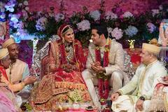 Radhika Anant Engagement Ceremony के बीच देखें Akash Amabani और Shloka Mehta की वेडिंग तस्वीरें