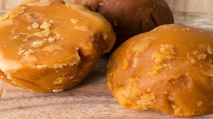 मात्र, मधुमेहींसाठी इष्टतम आहारामध्ये कमी ग्लायसेमिक इंडेक्स असलेल्या पदार्थांचा समावेश होतो. गुळाचा ग्लायसेमिक इंडेक्स अत्यंत उच्च असल्यामुळे मधुमेह असलेल्या लोकांना गूळ खाण्याचा सल्ला दिला जात नाही.