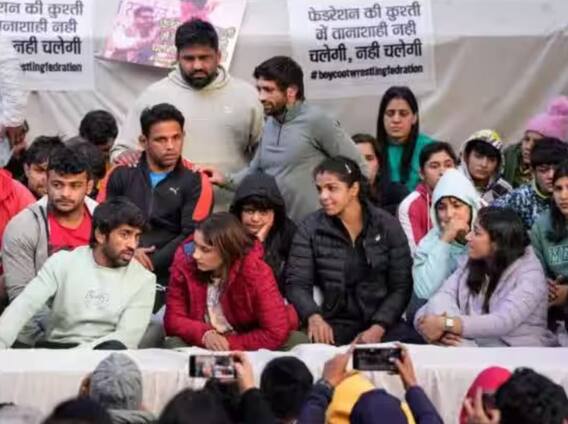 Wrestlers Protest Ended: ਖੇਡ ਮੰਤਰੀ ਦੇ ਭਰੋਸੇ ਤੋਂ ਬਾਅਦ ਪਹਿਲਵਾਨਾਂ ਦੀ ਹੜਤਾਲ ਖ਼ਤਮ, ਕਮੇਟੀ 4 ਹਫਤਿਆਂ 'ਚ WFI ਮੁਖੀ ਖ਼ਿਲਾਫ਼ ਦੇਵੇਗੀ ਰਿਪੋਰਟ