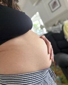 Evelyn Sharma Pregnant: 12 महीने में दूसरी बार मां बनने जा रही हैं रणबीर कपूर की ये हीरोइन, सोशल मीडिया पर फैंस को दी खुशखबरी