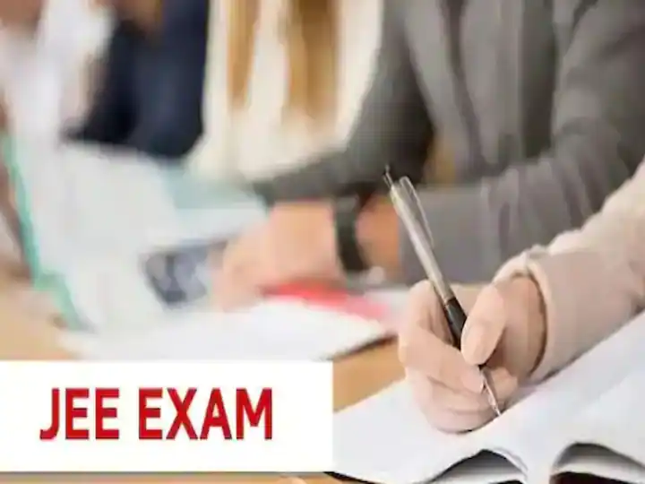 JEE Main 2023 hall ticket is out know how to download full details here JEE Main 2023: ஜே.இ.இ. மெயின் 2023 ஹால் டிக்கெட் வெளியீடு பதிவிறக்குவது எப்படி?- விவரம்