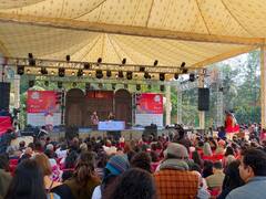 In Pics: जयपुर लिटरेचर फेस्टिवल 2023 के दूसरे दिन सहित्य का मंच रहा गुलजार, देखें तस्वीरें