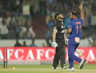 IND vs NZ 2nd ODI: ન્યૂઝીલેન્ડનો ધબડકો, માત્ર 108 રનમાં ઓલઆઉટ, ભારતને જીતવા મળ્યો 109 રનોનો ટાર્ગેટ, શમીની 3 વિકેટો