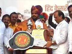 In Pics : दोन पैलवान एकाच मंचावर! अजित पवारांच्या शिवराज राक्षे अन् अभिजित कटकेला राष्ट्रवादीकडून 'बुलेट'