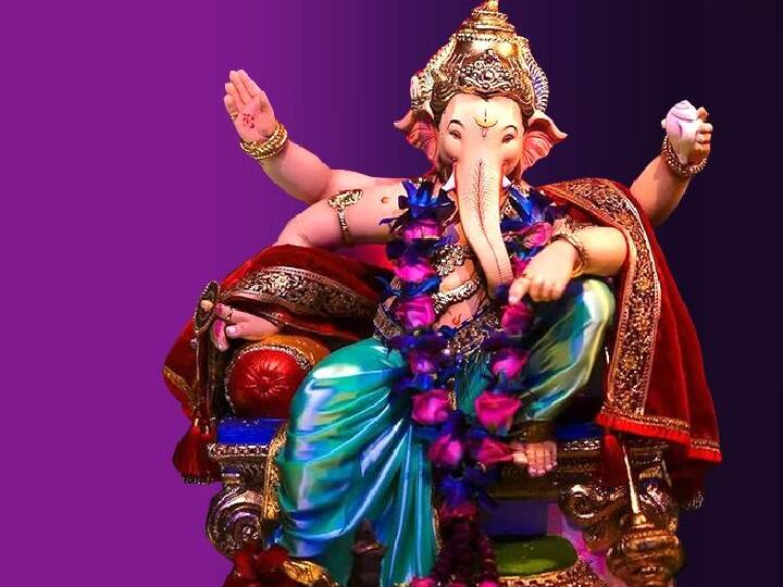 गणेश जयंती पर गौरी पुत्र गजानन का जन्मोत्सव हुआ था. ऐसे में आठ मुखी रुद्राक्ष गणेश जी को चढ़ाने से सौभाग्य और सुख में वृद्धि होती है.