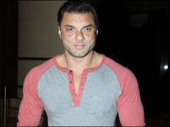 सड़क किनारे घायल महिला की मदद करते दिखे सोहेल खान..लोग जमकर कर रहे तारीफ, देखें वायरल वीडियो