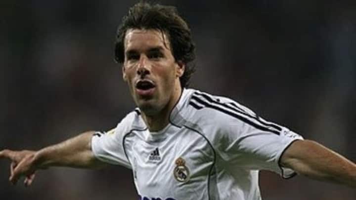 তালিকায় এক নম্বর অর্থাৎ দ্রুততম ৫০ চ্যাম্পিয়ন্স লিগ গোলের গণ্ডি পার করেছেন রুড ভ্যান নিস্তেলরুই।