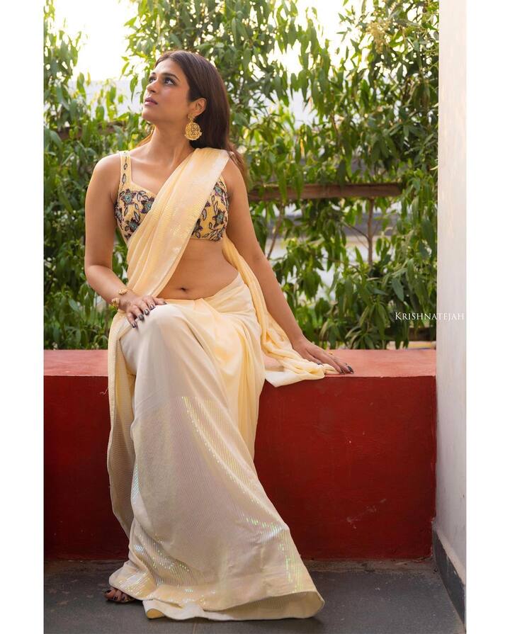 శ్రద్దా దాస్ అందమైన ఫోటోస్. Images Credit: Shraddha Das/Instagram