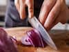 Onion Cutting Hacks : পেঁয়াজ কাটবেন অথচ চোখে জল আসবে না, কী করে সম্ভব ?