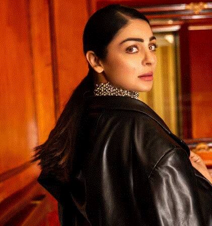 ਨੀਰੂ ਨੇ ਆਪਣੇ ਕਰੀਅਰ 'ਚ ਹੁਣ ਤੱਕ ਕਈ ਸੁਪਰਹਿੱਟ ਪੰਜਾਬੀ ਫਿਲਮਾਂ 'ਚ ਕੰਮ ਕੀਤਾ ਹੈ। ਦਰਸ਼ਕ ਵੀ ਉਸ ਦੇ ਸ਼ਾਨਦਾਰ ਪ੍ਰਦਰਸ਼ਨ ਦੇ ਕਾਇਲ ਹਨ।