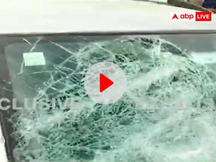 Muzaffarnagar RLD MLA Madan Bhaiya and Bhim Army Chief Chandra Shekhar Azad five vehicles vandalized with stones Watch Video Watch: RLD विधायक और चंद्रशेखर आजाद के काफिले पर पत्थरबाजी, पांच गाड़ियों में हुई तोड़फोड़