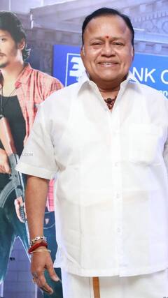 Radha Ravi : ‘என் கதைல நான் வில்லன் டா..’ கோட்-சூட்டில் மாஸாக போஸ் கொடுக்கும் ராதா ரவி!