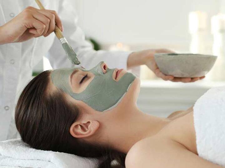 Has lost the glow of the face in winter? A face pack made of grapes will do wonders