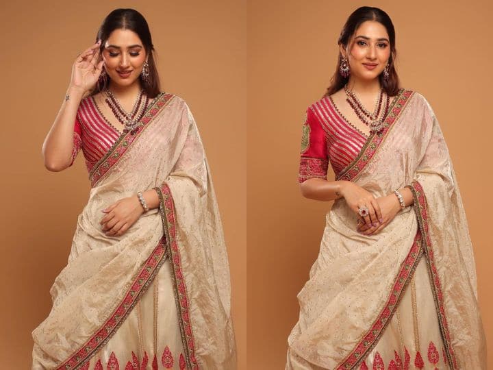 Disha Parmar’s collection is the best to carry ethnic look, you will look very beautiful in the function