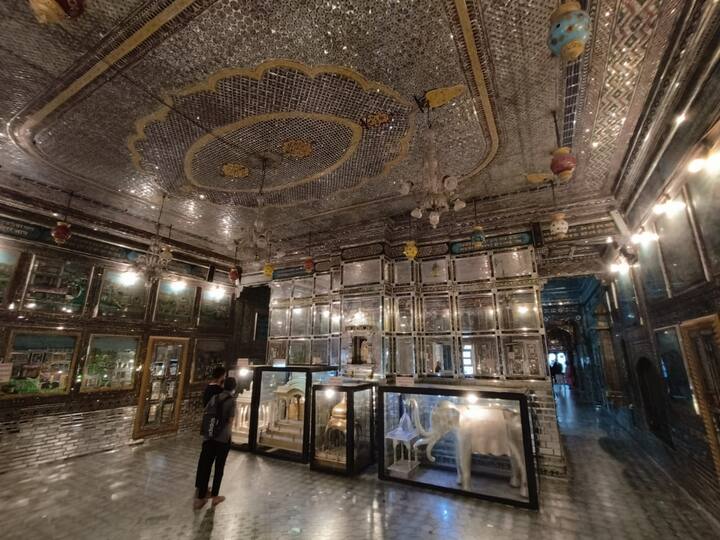 इस मंदिर में जैन त्योहारों को बहुत उत्साह के साथ मनाया जाता है, जिसे देखने के लिए पूरे देश से लोग आते हैं.