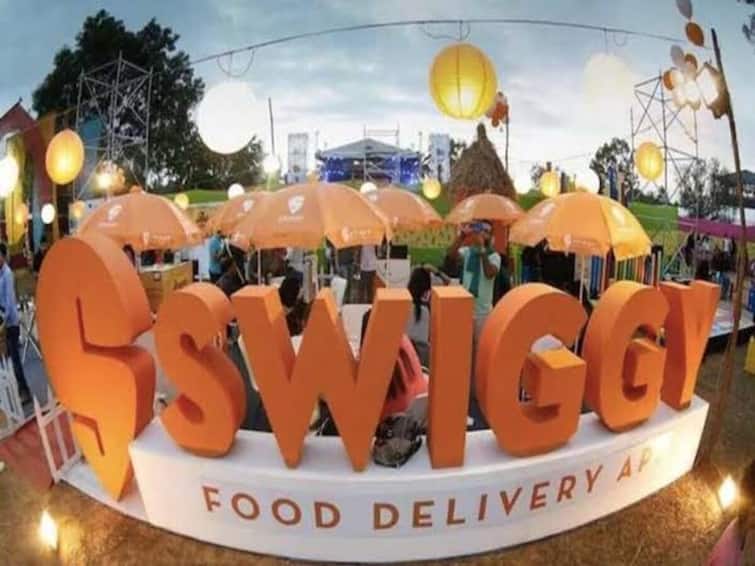 Swiggy Lays Off 380 Employees CEO Calls Overhiring Case of Poor Judgement Swiggy lay-off: 