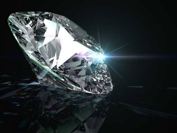 gujarat diamond worker suicide workers lose jobs salary cuts says diamond union 'हीरे का उत्पादन घटा, हजारों लोगों की नौकरी गई', सूरत में मजदूर की आत्महत्या पर डायमंड यूनियन ने बताए हालात