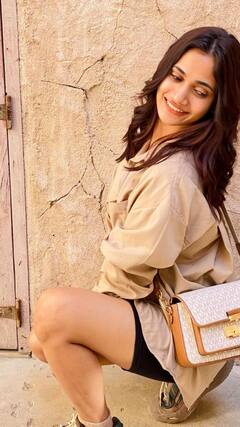 Losliya Mariyanesan: 'அழகே அழகே அழகின் அழகே நீயடி..’ லாஸ்லியாவின் வெகேஷன் புகைப்படங்கள்!