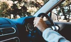 Driving Position: ਕਾਰ ਚਲਾਉਂਦੇ ਸਮੇਂ ਬੈਠਣ ਦਾ ਸਹੀ ਤਰੀਕਾ ਤੁਹਾਨੂੰ ਰੱਖਦਾ ਹੈ ਸੁਰੱਖਿਅਤ, ਸਮਝ ਲਓ ਫਾਇਦੇਮੰਦ ਹੋਵੇਗਾ