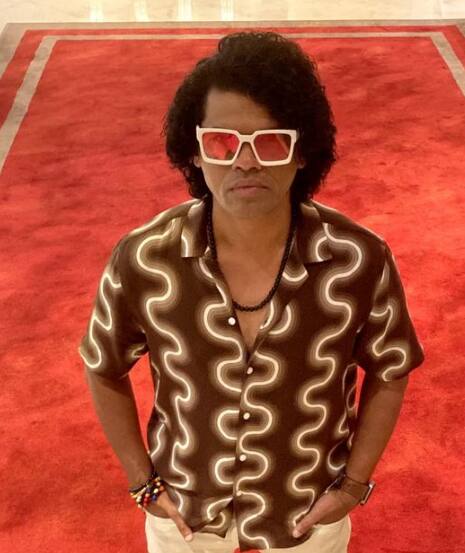 सिद्धार्थच्या आगामी 'थ्री चिअर्स' या सिनेमाच्या दिग्दर्शनाची धुरा पारितोष पेंटर सांभाळणार आहेत.