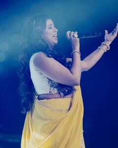 Shreya Ghoshal: શ્રેયા ઘોષાલ એક મહિનામાં કેટલા કરોડ કમાય છે? નેટ વર્થ જાણીને હોંશ ઉડી જશે