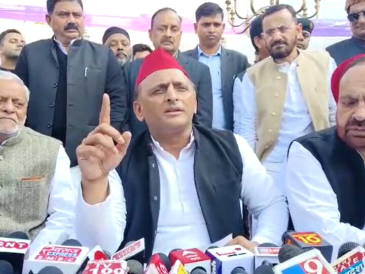 Samajwadi Party Chief Akhilesh Yadav Haldwani Visit Attack BJP on Joshimath Sinking ann Haldwani News: 'मुनाफा कमाने के नाम पर लोगों की जान जोखिम में डाल रही सरकार', जोशीमठ मामले पर बोले अखिलेश यादव