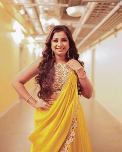 Shreya Ghoshal: શ્રેયા ઘોષાલ એક મહિનામાં કેટલા કરોડ કમાય છે? નેટ વર્થ જાણીને હોંશ ઉડી જશે
