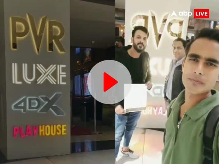Watch: बायकॉट के बीच शाहरुख खान के 'जबरा फैन' ने बुक की थिएटर की सभी टिकट, शेयर किया वीडियो
