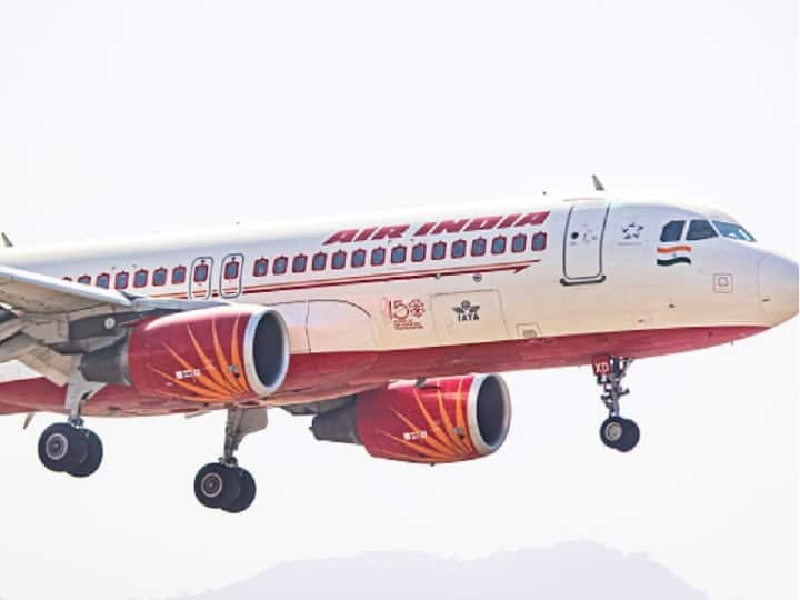 Air India FlyAISale Book flight 49 domestic destinations in India Air India Sale: एयर इंडिया की शानदार सेल का फायदा उठाकर सस्ते में करें हवाई यात्रा, जानें किन रूट्स पर है ऑफर