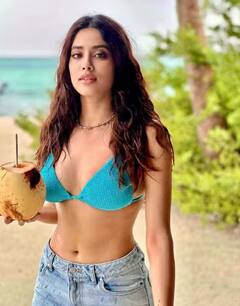 Janhvi Kapoor Pics: ਚਿੱਟੀ ਸਾੜ੍ਹੀ 'ਚ ਪਾਣੀ ਨੂੰ ਅੱਗ ਲਗਾਉਂਦੀ ਨਜ਼ਰ ਆਈ ਜਾਹਨਵੀ ਕਪੂਰ, ਫੋਟੋ ਦੇਖ ਕੇ ਰਹਿ ਜਾਓਗੇ ਹੈਰਾਨ