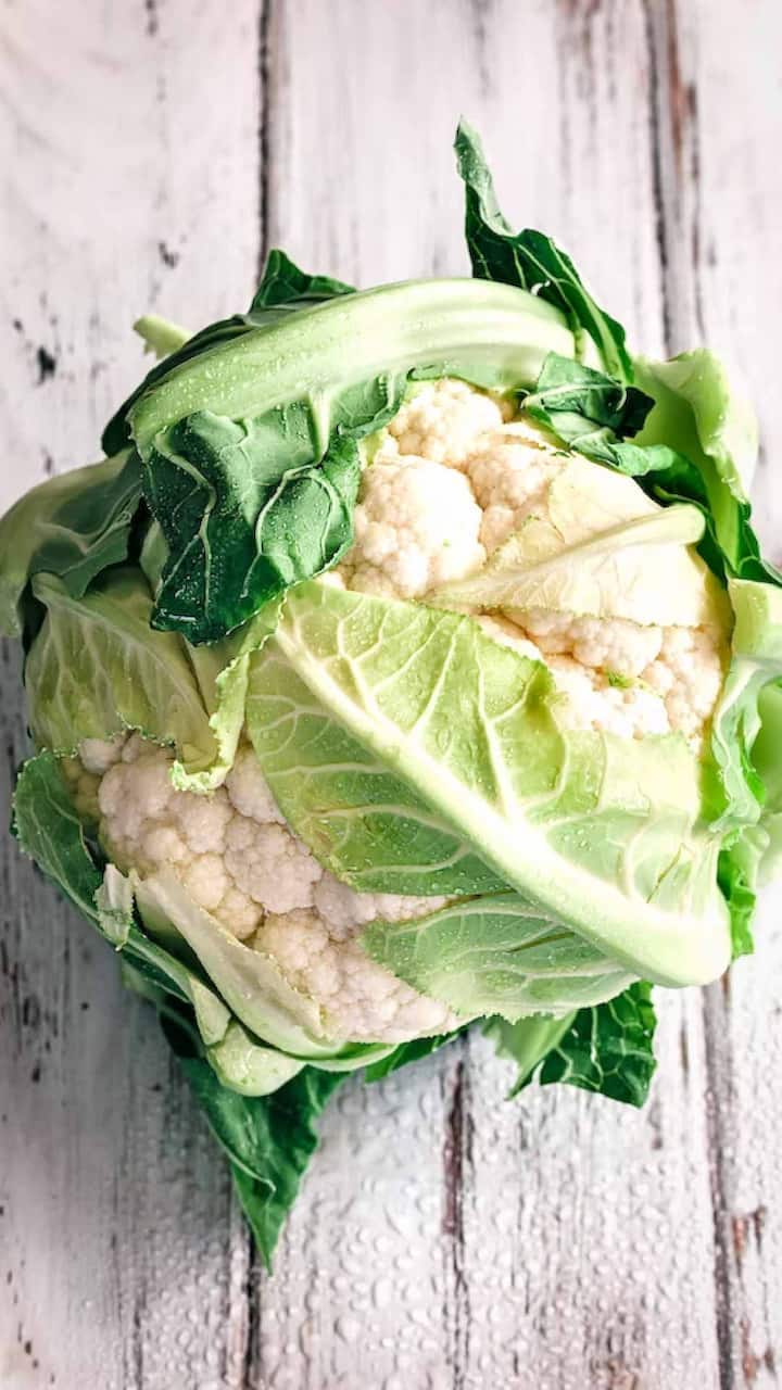 फ्लॉवरसारख्या भाज्या ग्रंथीचे कार्य दडपून टाकू शकतात. हायपोथायरॉईडीझम परिस्थितींनी ग्रस्त असलेल्यांना या भाजीचे सेवन न करण्याचा सल्ला दिला जातो.