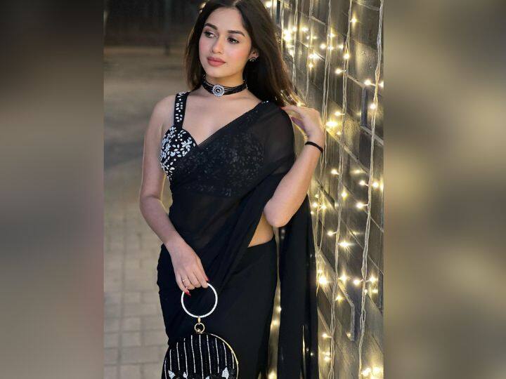 Jannat Zubair’s stunning look in black saree, you can also recreate the actress’s style
