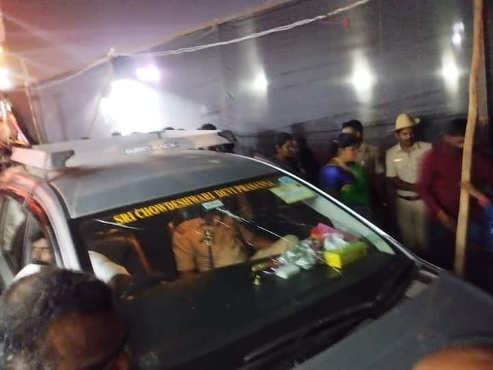 Singer Mangli Car Got Stone Pelted in Karnataka Check Details Mangli: మంగ్లీ కారుపై యువకుల రాళ్ల దాడి - అసలు ఏం అయిందంటే?
