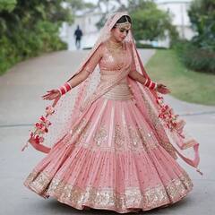 Bride Lehenga Fashion: दुल्हन के लहंगे का बदल रहा है ट्रेंड, अब लाल गुलाबी नहीं... इन हल्के कलर के लहंगे आ रहे पसंद