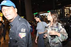 PICS: एयरपोर्ट पर बड़े ग्लैमरस अंदाज में स्पॉट हुईं शाहरुख की लाडली सुहाना खान, मां गौरी खान भी आईं नजर