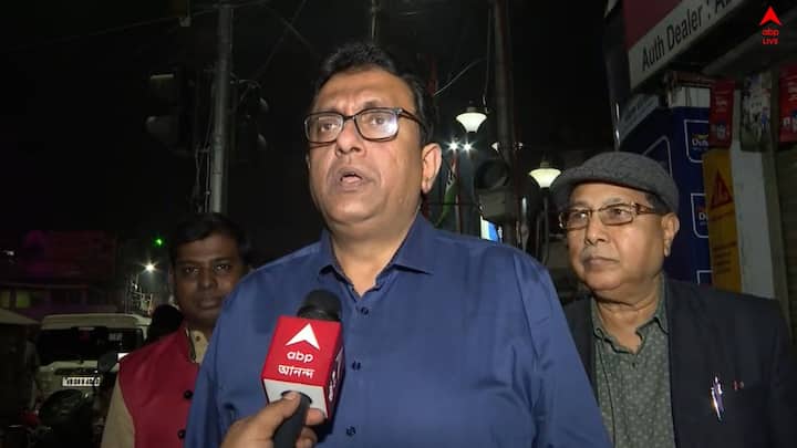 তৃণমূল নেতা শান্তনু সেন এদিন বলেন, 'প্রতিদিন সূর্যোদয়ের সঙ্গে প্রতিদিন তৃণমূল কংগ্রেসের জনপ্রিয়তা এতটাই বেড়ে চলছে, সেখানে দাঁড়িয়ে বিরোধীরা, আইন নিজের হাতের তুলে নিয়ে, সরকারি সম্পত্তি ভাঙচুর করে পুলিশ প্রশাসনকে মারধর করে তাঁরা রাজনীতিতে প্রাসঙ্গিক হওয়ার চেষ্টা করছে।''