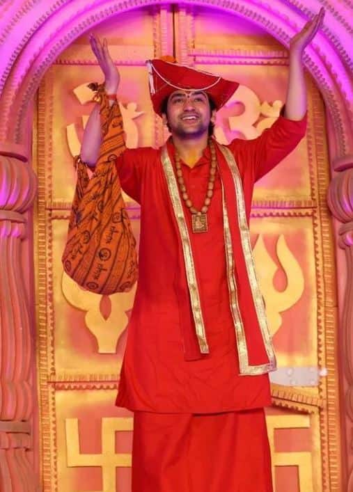 भक्तांना हे टोकन विशिष्ठ तारखेला बागेश्वर धामच्या पेटीत टाकावं लागतं