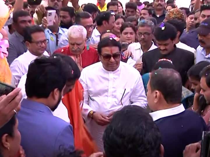 राज ठाकरे यांच्या हस्ते SRA प्रकल्पाचं भूमिपूजन पार पडलं.