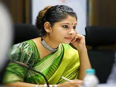 பெண் ஐஏஎஸ் அதிகாரி வீட்டிற்குள் நுழைந்த துணை தாசில்தார்! - அத்துமீறியதால் பரபரப்பு..!