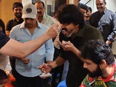 Varisu Celebration: வாரிசு வெற்றி கொண்டாட்டம்; இயக்குனர், தயாரிப்பாளருடன் கேக் வெட்டி கொண்டாடிய விஜய்