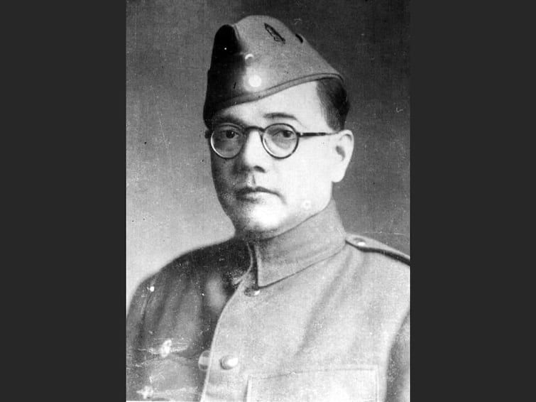 Berhampur ITI Makes Netaji’s 6 Ft Statue With Scrap, Unveils It On His Birthday Berhampur ITI Makes Netaji’s 6 Ft Statue With Scrap, Unveils It On His Birthday