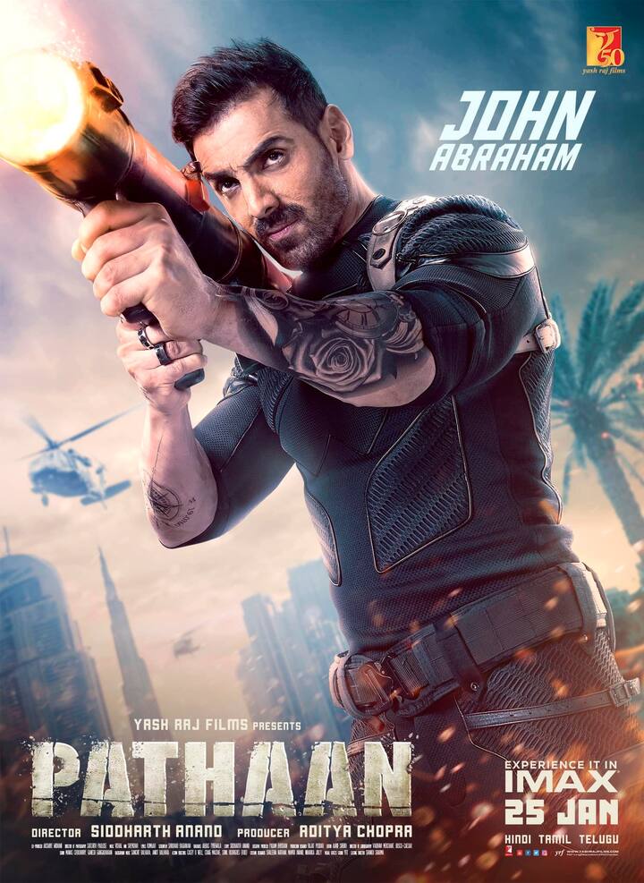 या चित्रपटाचं अॅडव्हान्स बुकिंग पाहता हा चित्रपट रिलीज झाल्यानंतर पहिल्याच दिवशी कोट्यवधींची कमाई करेल, असा अंदाज लावला जात आहे.