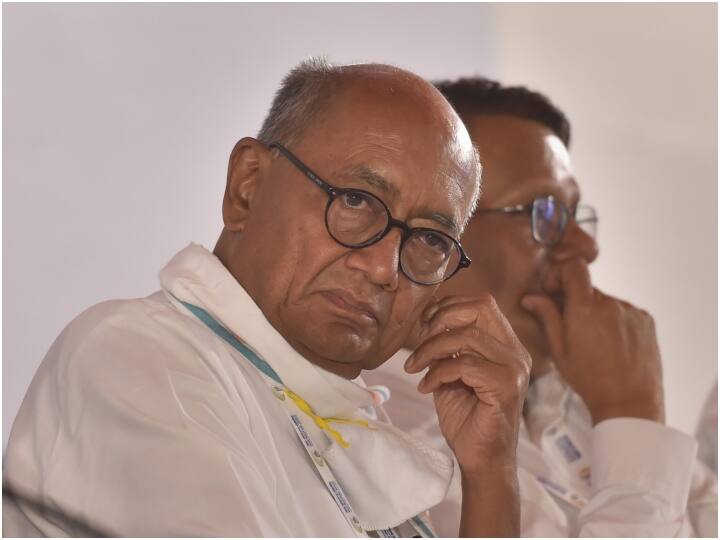 Badabandi of councilors in Digvijay Singh stronghold did Congress send councilors to a safe place Congress Politics: दिग्विजय के गढ़ में पार्षदों की 'बाड़ाबंदी', क्या कांग्रेस ने पार्षदों को भेजा सुरक्षित स्थान पर?